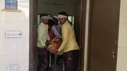 सरदारशहर: बिकमसरा गांव की रोही में कलयुगी बेटे ने अपने पिता की हत्या की, पुलिस ने शव का पोस्टमार्टम मेडिकल बोर्ड से करवाया