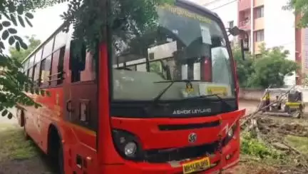 जालना: जालन्यात बसच्या धडकेत दुचाकीस्वाराचा मृत्यू...
शहरातील मंठा चौफुली परिसरातील खरपुडी टी.पॉइंट येथील घटना...