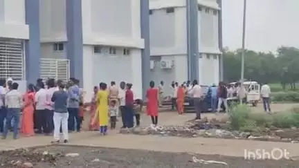 हरसूद: ग्राम फेफरी में फांसी पर लटकी नवविवाहिता, पोस्टमार्टम के दौरान तैनात रहे पुलिस जवान