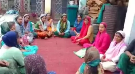 नंदप्रयाग: सांकरी में राष्ट्रीय ग्रामीण आजीविका मिशन के तहत बामेश्वर ग्राम संगठन की बैठक आयोजित की गई