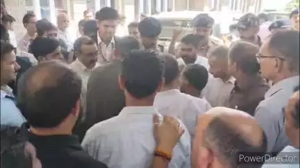 नादौन: मुख्यमंत्री ने नादौन के सेरा विश्राम गृह में लोगों की समस्याएं सुनी, बड़ी संख्या में लोग अपनी समस्याएं लेकर पहुंचे