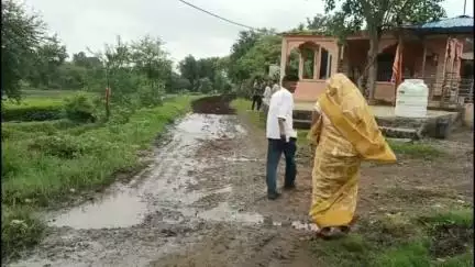 जावरा: ग्राम भूट्टाखेड़ी में रहवास हो रहेथे कीचड़ से परेशान करवाया सरपंच को अवगत सरपंच ने किया समस्या का समाधान  #Jansamasya