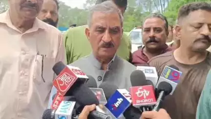 हमीरपुर: हमीरपुर पहुंचे मुख्यमंत्री सूक्खु ने कहा, बिजली विभाग और आईपीएच विभाग के कर्मचारियों की छुट्टियां रद्द की गई हैं