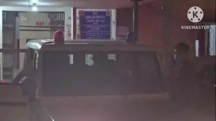পশ্চিম যোৰহাট: ব্যৱসায়ীক ভাবুকি দিয়াৰ অভিযোগত যোৰহাট সদৰ থানাত সোধা পোচাৰ অন্তত যাবলৈ দিয়া হয় ছাত্ৰ নেতা ৰিয়াজক