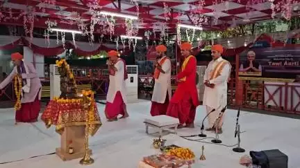 J&K LG Flags Off First Batch of Amarnath Yatra Pilgrims