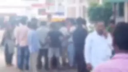 शिकोहाबाद: 8 वर्षीय नाबालिग के साथ दुष्कर्म के आरोपी के ना पकड़े जाने से नाराज ग्रामीण शिकोहाबाद थाने पहुंचे