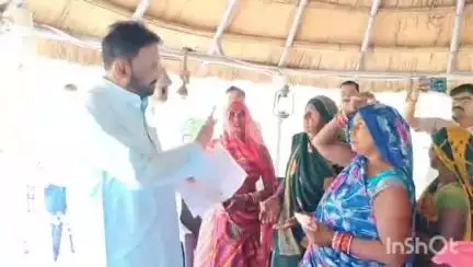उन्नाव: खन्नापुरवा गांव में शराब ठेके से परेशान महिला पहुची विधायक के आवास, गांव से शराब ठेका हटाने की मांग की #jansamasya