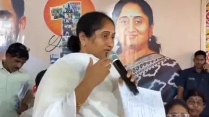 గర్భవతులు పుట్టింట్లో కన్నా అంగన్వాడీ కేంద్రాల్లోనే బాగుంటారు: మంత్రి సవిత
