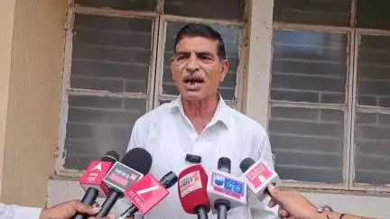 હિંમતનગર: સાબરડેરી દ્વારા વાર્ષિકભાવફેર સત્વરે ચૂકવવા રેલી યોજી જિલ્લાકલેકટરને આવેદન પત્ર આપ્યું:પશુપાલક ઈશ્વરભાઇએ પ્રતિક્રિયા આપી