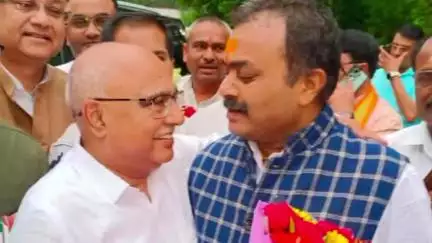 सतवास: प्रदेश अध्यक्ष श्री हेमंत खंडेलवाल के पदभार ग्रहण पर खातेगांव में दोपहर 3 बजे आतिशबाजी व मिठाई वितरण का आयोजन