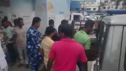 ইসলামপুর: ভূয়ো নথি দিয়ে জমি রেজিস্ট্রি  করার চেষ্টায় ধৃত চার