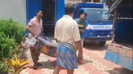 পূর্বস্থলী ২: "স্ত্রী যদি না আসে তাহলে এ জীবন রাখবো না" বাড়িতে এমন বলার পরই গলায় ফাঁস দিয়ে আত্মঘাতী উখড়ার যুবক