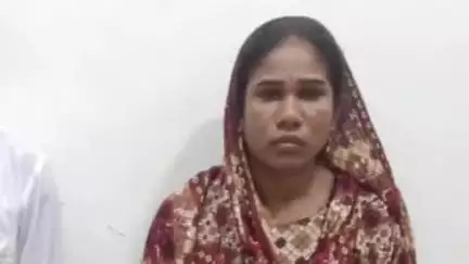 রানাঘাট ২: পানিখালী থেকে বেআইনি অনুপ্রবেশকারী এক বাংলাদেশি মহিলা নাগরিক ও এক দালালকে গ্রেফতার করলো ধানতলা থানার পুলিশ