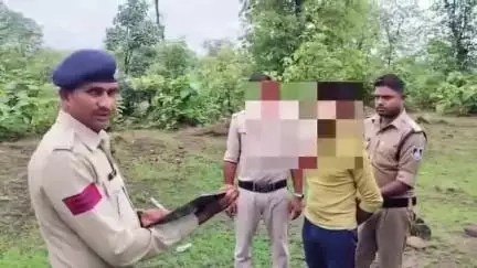 तामिया: धार में बांका लहराकर लोगों को डरा रहे आरोपी को पुलिस ने किया गिरफ्तार