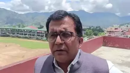 पिथौरागढ़: जिलाधिकारी विनोद गोस्वामी ने पंचायत चुनाव नामांकन पत्रों की क्रय प्रक्रिया को लेकर जिला पंचायत का किया निरीक्षण