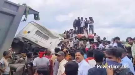 कुर्सेला: NH-31 पर कटोरिया सिमरगाछ के पास दो हाइवा की टक्कर, ड्राइवर की मौत, दूसरा घायल, पुलिस जाँच में जुटी