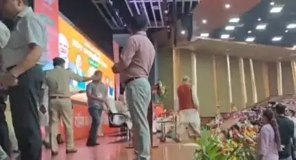पटना ग्रामीण: ज्ञान भवन में बीजेपी की बैठक में कुर्सी ढूंढते रहे पूर्व सांसद अश्वनी चौबे, नाराज़ होकर बाहर निकले
