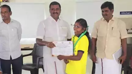 விளாத்திகுளம்: கீழ விளாத்திகுளத்தில் சிறப்பு பள்ளி மாணவர்கள் பாரா விளையாட்டுப் போட்டியில் வெற்றி எம் எல் ஏ வாழ்த்து