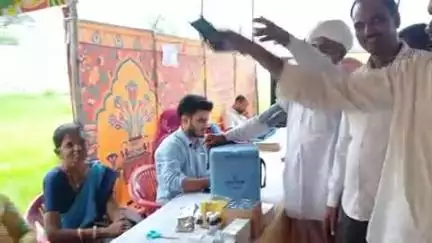 पचपदरा: पं. दीनदयाल उपाध्याय अंत्योदय संबल पखवाड़ा शिविर का ग्राम पंचायत कांकराला में तहसीलदार ने किया निरीक्षण