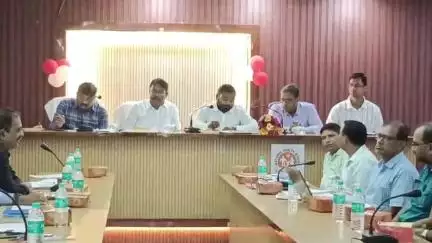 ବାଲେଶ୍ବର ମ୍ୟୁନିସିପାଲଟି: ଜିଲ୍ଲା ମୁଖ୍ୟ ଚିକିତ୍ସାଳୟ ଟ୍ରେନିଂ ସେଣ୍ଟର ହଲରେ ମେଡିକାଲର ବିଭିନ୍ନ ସମସ୍ୟା ନେଇ ସଦର ବିଧାୟକଙ୍କ ସମୀକ୍ଷା ବୈଠକ