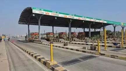 વાંકાનેર: વઘાસીયા ટોલ પ્લાઝા બન્યું અકસ્માતો માટે ડેન્જર ઝોન : ટોલનાકા નજીક અજાણ્યા વાહન ચાલકે હડફેટે લેતા બાઈક ચાલક યુવાનનુ મોત