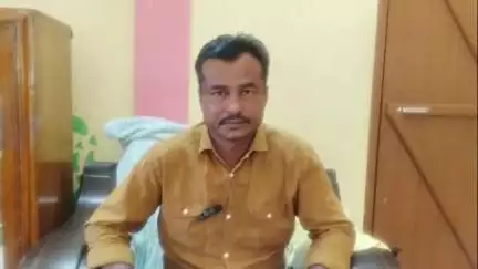 কৈলাশহর: কৈলাসহর মগুরুলি এলাকার এক ব্যক্তি ইরানি থানার পুলিশের দ্বারা হেনস্তা হচ্ছে বলে অভিযোগ