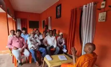 नौगढ़: विधायक श्याम धनी राही ने अपने आवास पर आए शिकायतकर्ताओं की समस्याओं को सुनकर किया निस्तारण