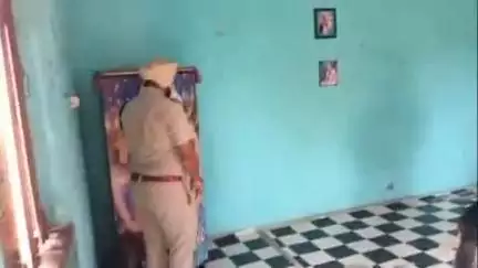 हिसार: हांसी में पुलिस ने डॉग स्क्वायड के साथ घरों में चलाया सर्च अभियान, आपराधिक तत्वों पर की कार्रवाई