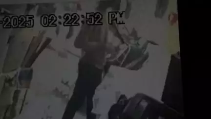 रीवा रोड पर किसान की स्कूटी से उड़ाए 3 लाख 30 हजार, CCTV फुटेज आया सामने