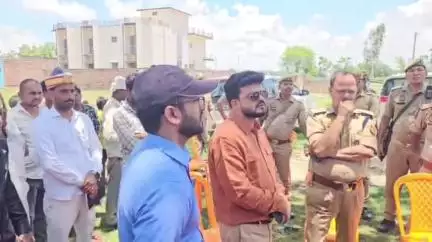 इकौना: इकौना खावा पोखर में मोहर्रम के लिए कर्बला की नई भूमि चिन्हित, डीएम, एसपी, सीडीओ ने किया निरीक्षण और बनी सहमति