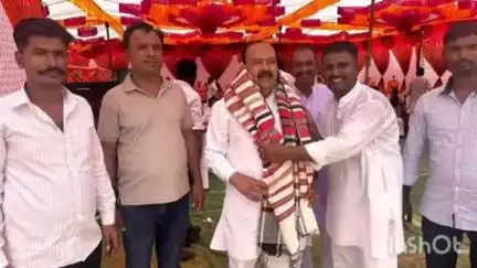 जैसलमेर: पूर्व विधायक रूपाराम धन्दे ने बडौडा गांव का दौरा किया, सामाजिक कार्यक्रम में शिरकत कर समस्याएं सुनीं