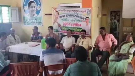 গড়বেতা ৩: একুশে জুলাইকে সামনে রেখে ব্লক তৃণমূল কংগ্রেস দলীয় কার্যালয় বৈঠক উপস্থিত ব্লক সভাপতি