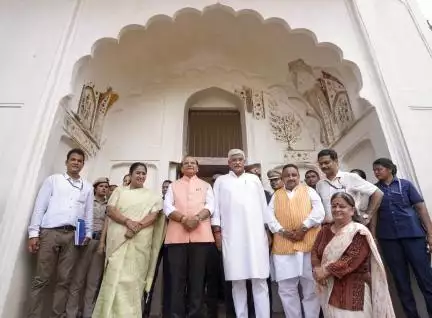 सीएम रेखा गुप्ता ने शीशमहल पार्क का किया उद्घाटन, कहा- पूर्व सीएम ने एक शीशमहल अय्याशी के लिए बनाया था