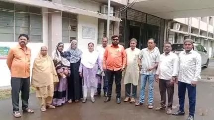 धुळे: महापालिका आयुक्तांच्या मनमानी कारभाराविरोधात एमआयएमचा संताप, विभागीय चौकशीची जिल्हाधिकाऱ्यांकडे मागणी