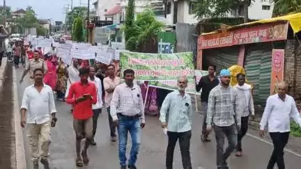 बुरहानपुर नगर: बुरहानपुर में जंगल बचाओ समिति ने वन कटाई करने वालों पर कार्रवाई के लिए डिप्टी कलेक्टर को सौंपा ज्ञापन
