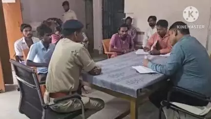 घाघरा: घाघरा थाना परिसर में थाना दिवस का आयोजन, सीओ ने सुनीं लोगों की समस्याएँ