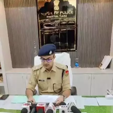 मुंडावर: ततारपुर थाना पुलिस ने फायरिंग के मामले में खुलासा करते हुए 2 को किया गिरफ्तार, 2 देसी कट्टे और कारतूस बरामद
