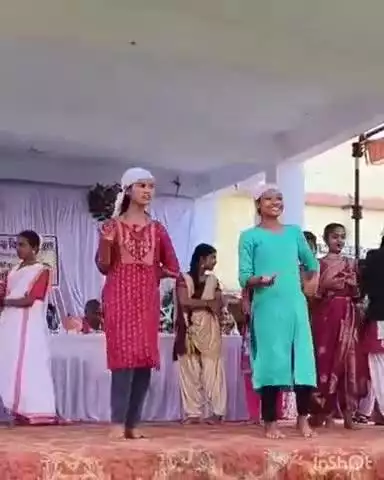 बेमेतरा: शासकीय कन्या उच्चतर माध्यमिक विद्यालय बेरला में आयोजित शाला प्रवेशोत्सव कार्यक्रम में विधायक दीपेश साहू हुए शामिल