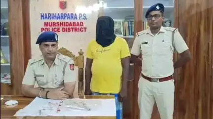 হরিহরপাড়া: হরিহরপাড়ায় নাজিরপুরে ঘটনায় আগ্নেয়াস্ত্র মামলায় ফের গ্রেফতার, উদ্ধার বন্দুক-গুলি