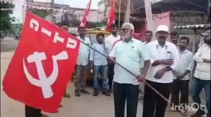భూపాలపల్లి: కాంట్రాక్టు కార్మికుల వేతనాలు 26 వేల రూపాయలు చెల్లించాలి : సిఐటియు జిల్లా కార్యదర్శి బందు సాయిలు