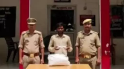 मौदहा: मुस्करा पुलिस ने चोरी के माल सहित वांछित अभियुक्त को किया गिरफ्तार