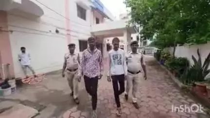 धमतरी: एकलव्य खेल मैदान के पास नशीली टैबलेट बेच रहे दो युवकों को कोतवाली पुलिस ने किया गिरफ्तार