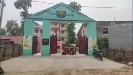 बंगपुर गांव से शराब के नशे में धुत एक नशेड़ी को पुलिस ने किया गिरफ्तार