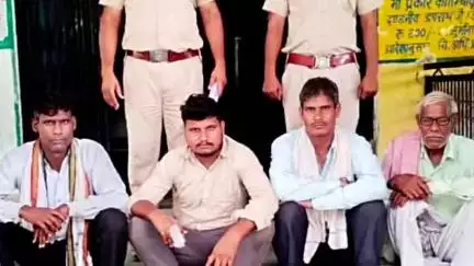 भुसावर: खेडली मोड़ थाना पुलिस ने महाराजपुरा गांव में रास्ता रोककर मारपीट करने के चार आरोपियों को किया गिरफ्तार