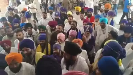 ਅੰਮ੍ਰਿਤਸਰ 2: ਲਾਲ ਲਕੀਰ ਅਤੇ ਪਲਾਟ ਮਸਲੇ 'ਤੇ ਦਲਿਤ ਜਥੇਬੰਦੀਆਂ ਵੱਲੋਂ ਡੀਸੀ ਅੰਮ੍ਰਿਤਸਰ ਨੂੰ ਦਿੱਤਾ ਮੰਗ ਪੱਤਰ