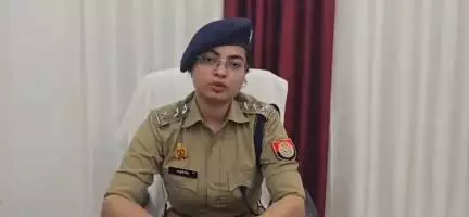इटावा: पुलिस लाइन में जसवन्तनगर मामले में कोई तहरीर नहीं मिली, पंकज कथावाचक पूजा-पाठ नहीं करता: आयुषी सिंह, CO