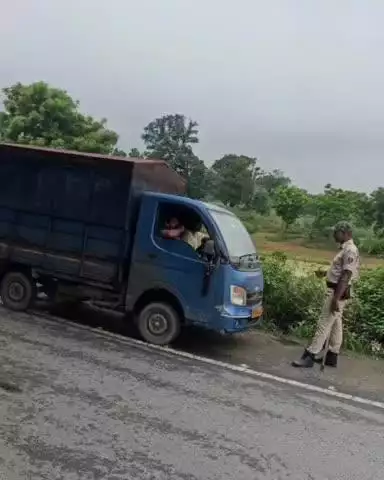 ସୁନ୍ଦରଗଡ ସହର: ଧରୁଆ ଡିହି ପୋଲିସର ବୈଜା ପାଲି ନିକଟରେ MV ଚେକିଙ୍ଗ,  ଅମାନିଆଙ୍କ ନିକଟରୁ 25 ହଜାର ଟଙ୍କା ଜୋରିମାନା ଆଦାୟ