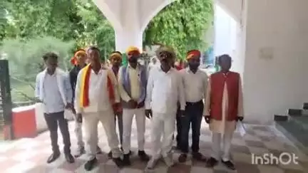 लखीमपुर: थानों में तैनात चौकीदारों को ₹2500 मानदेय खोलकर हिन्दू पासी वाहिनी के पदाधिकारियों ने उठाई आवाज, 30 हजार वेतन की मांग की