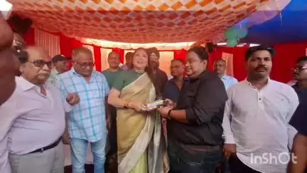 मेदिनीनगर (डालटनगंज): मेदिनीनगर में पहली बार खुला धुन म्यूजिक रिकॉर्डिंग स्टूडियो, प्रथम महापौर ने किया शुभारंभ