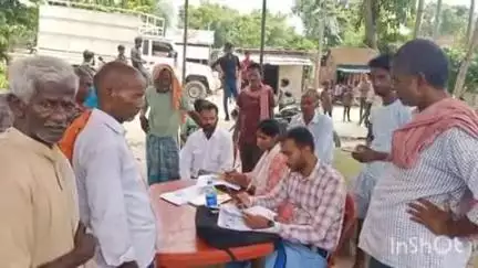 फारबिसगंज: फारबिसगंज के हलहलिया पंचायत में फार्मर आईडी कार्ड बनाने का कार्य शुरू हुआ